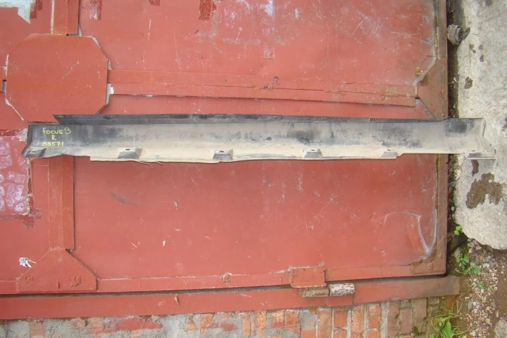 Накладка порог наружная Ford Focus 2012 3