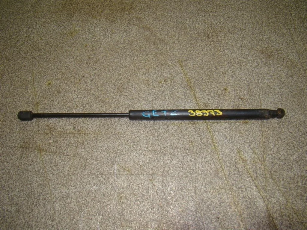 Амортизатор двери багажника Hyundai Getz TB