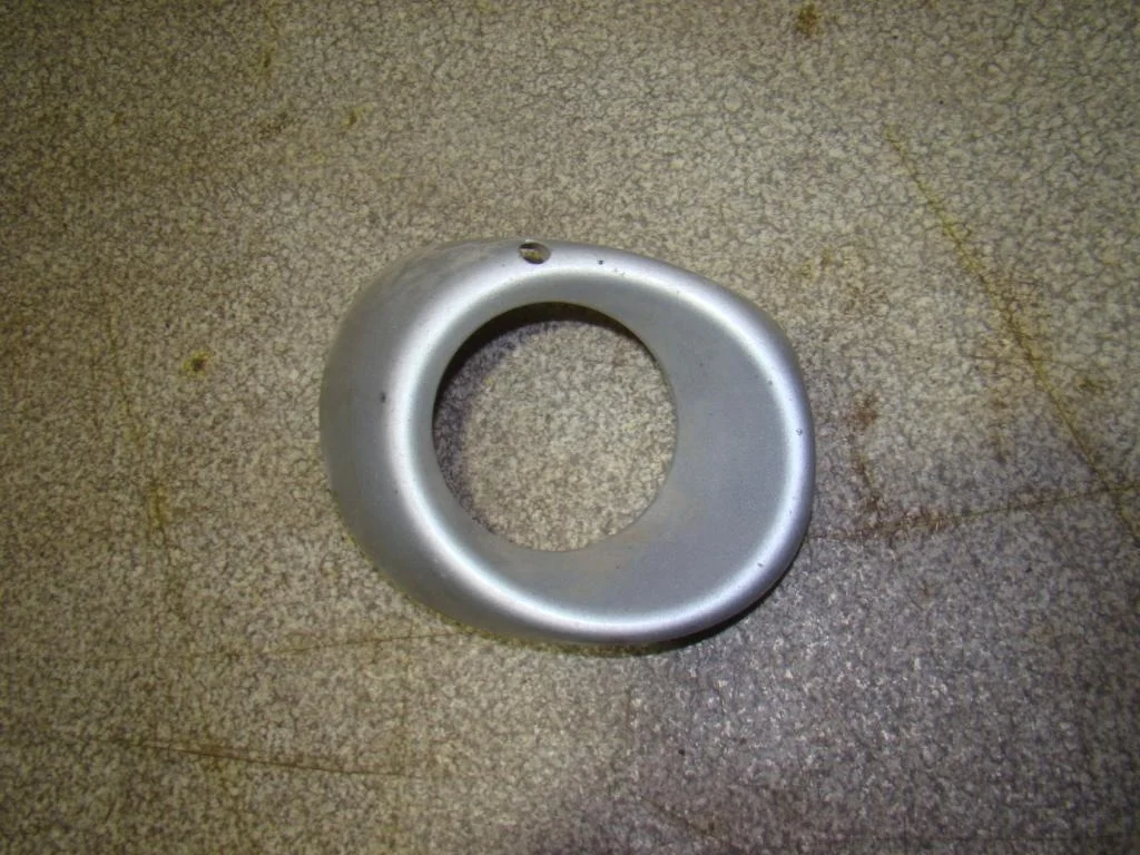 Рамка противотуманой фары левой Mitsubishi Outlander 3 GF