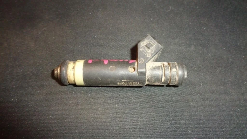 Форсунка топливная Renault Symbol 1