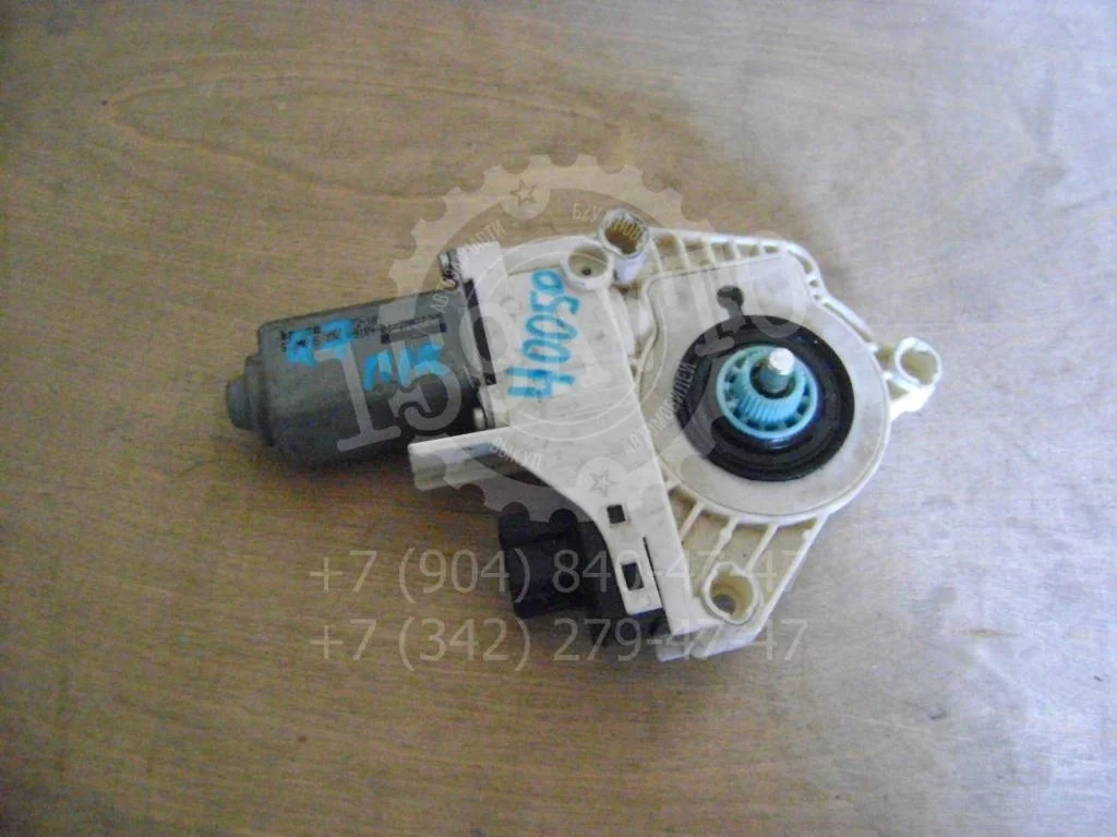 Моторчик стеклоподъемника Audi Q7 2008 4L