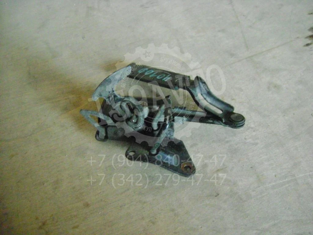 Крючок капота Audi A6 1997 C5