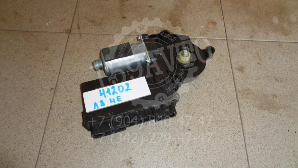 Моторчик стеклоподъемника Audi A8 2007 D3