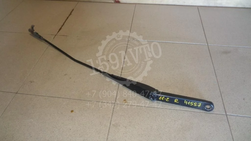 Поводок стеклоочистителя передний правый Ford Focus 2010