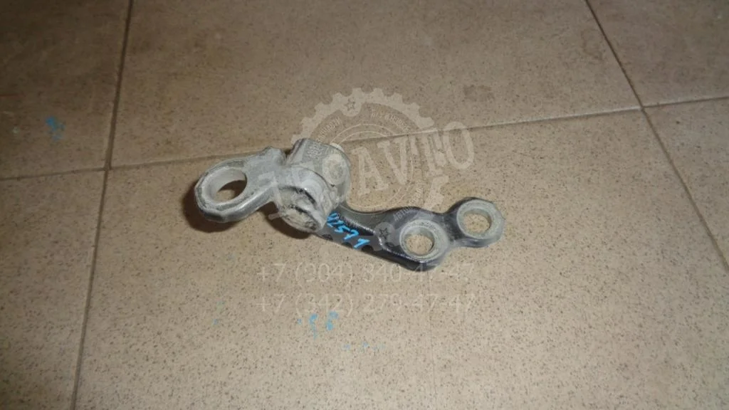 Петля двери передней левой верхняя Ford Focus 2