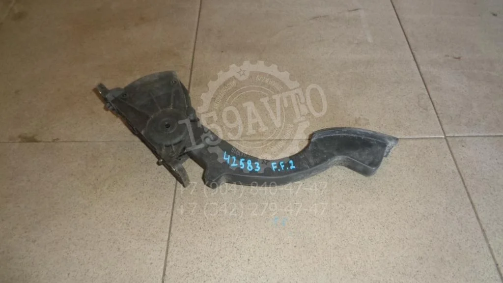 Педаль газа Ford Focus 2