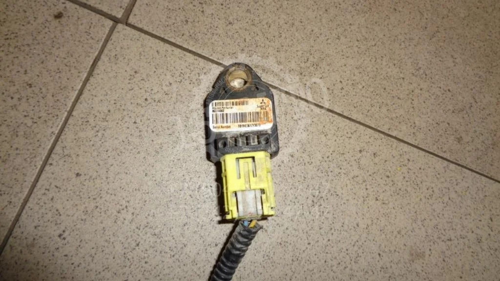 Датчик air bag Mitsubishi Lancer 10 2008 CY