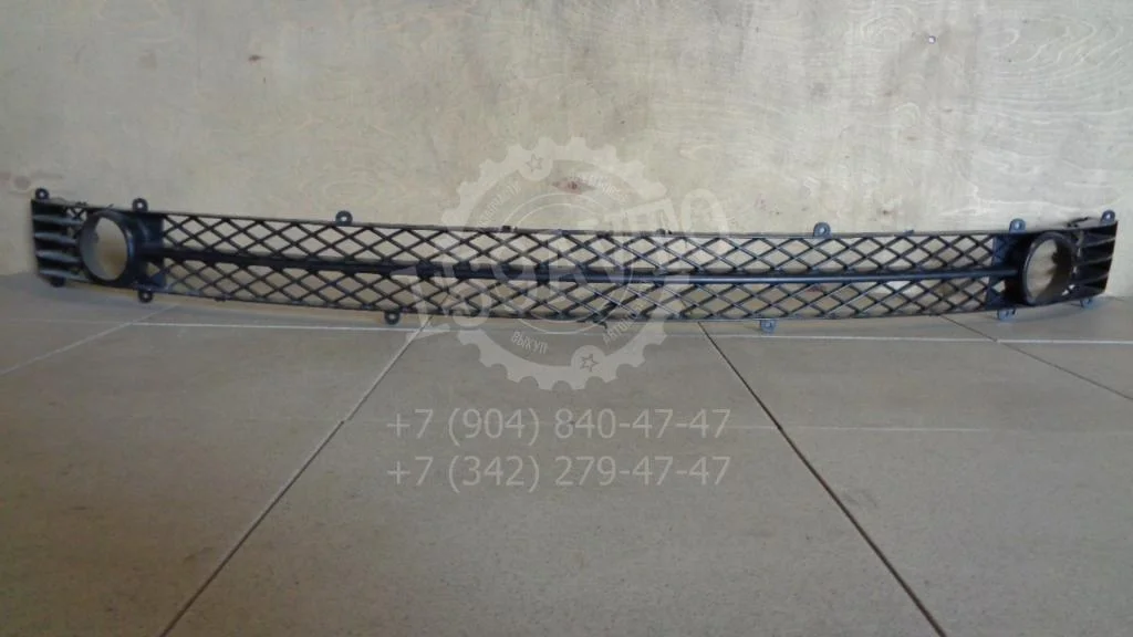 Решетка в бампер центральная Chery Fora A21