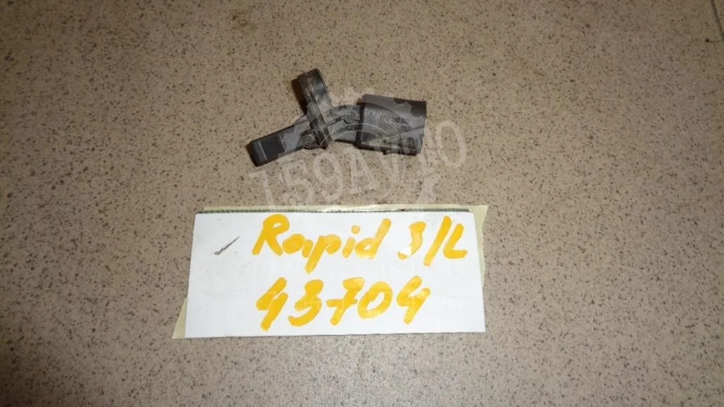 Датчик abs задний левый Skoda Rapid 1 2014