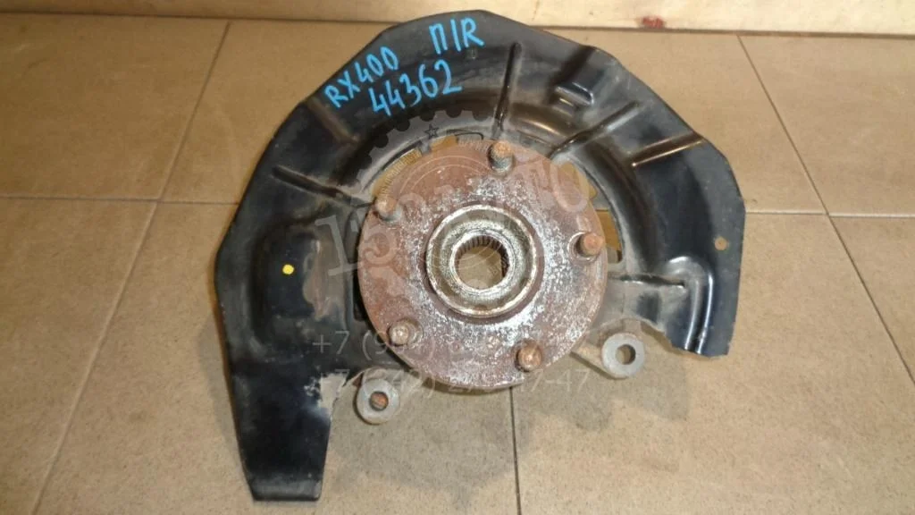 Кулак поворотный передний правый Lexus RX350 XU30