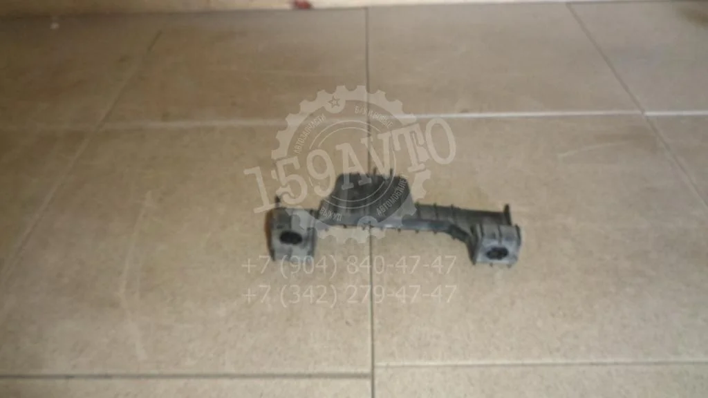 Кронштейн переднего бампера Kia Ceed 2 JD