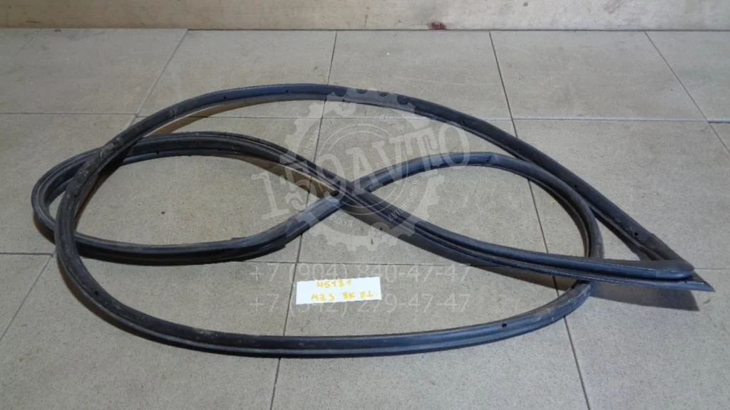 Уплотнитель двери Mazda 3 2006 BK