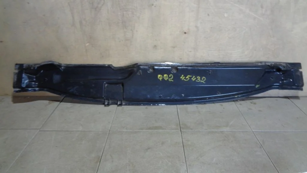 Решетка стеклоочистителя Ford Focus 2