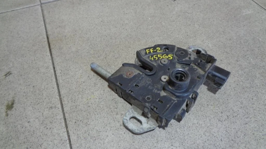 Замок капота Ford Focus 2