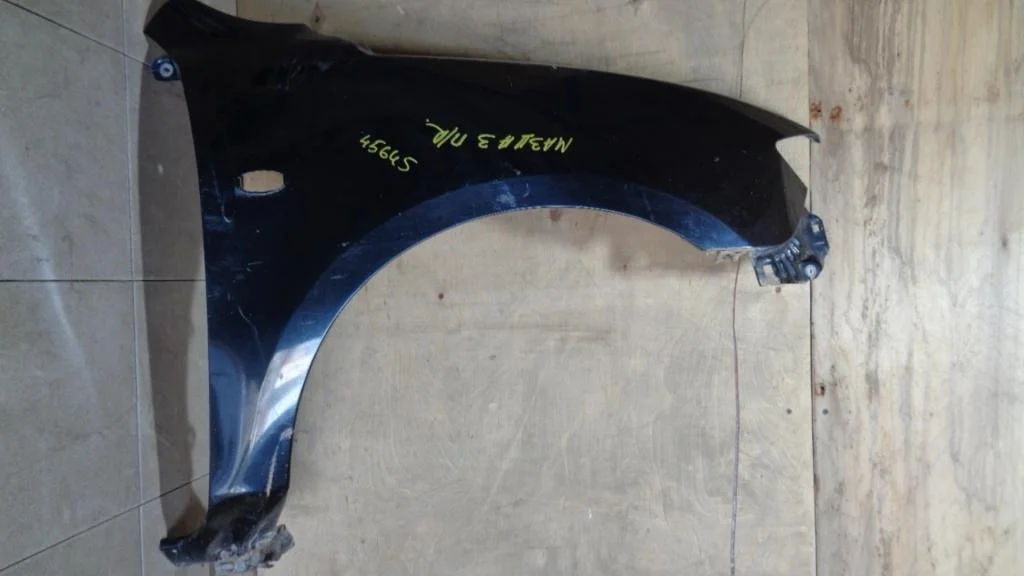 Крыло переднее правое Mazda 3 2006 BK