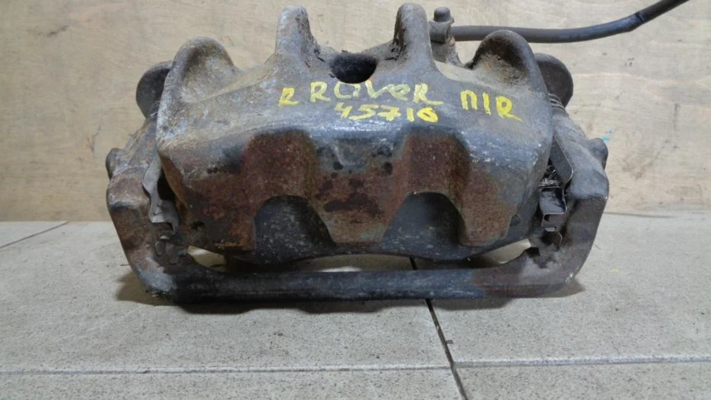 Суппорт передний правый Land Rover Range 3 2009 L322