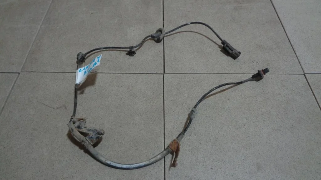 Датчик abs задний правый Mitsubishi Lancer 10 2008 CY