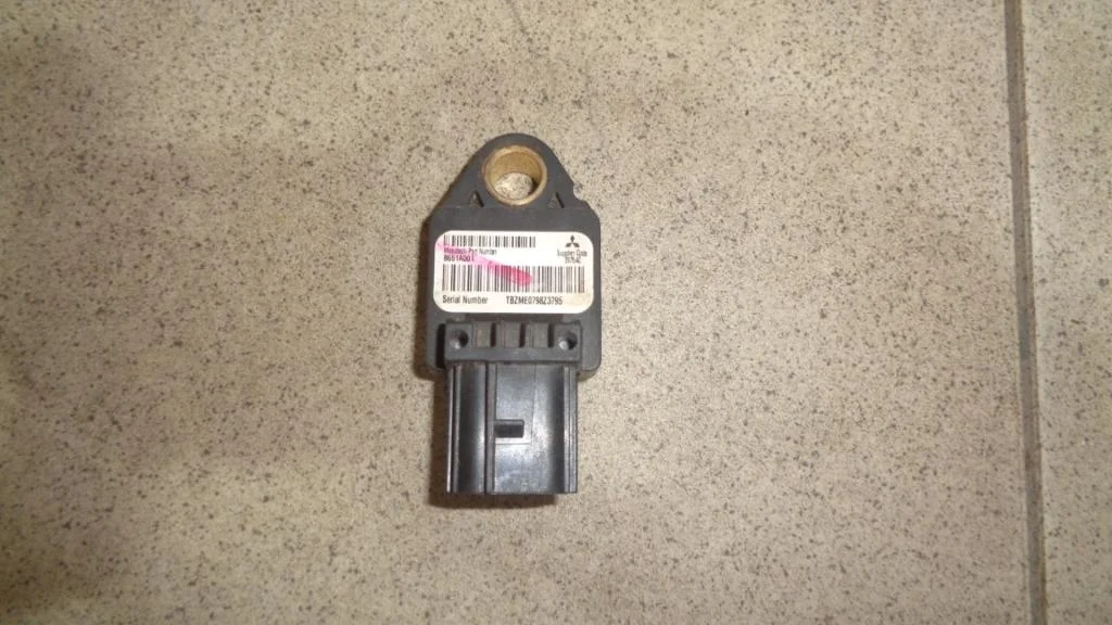 Датчик air bag Mitsubishi Lancer 10 CY