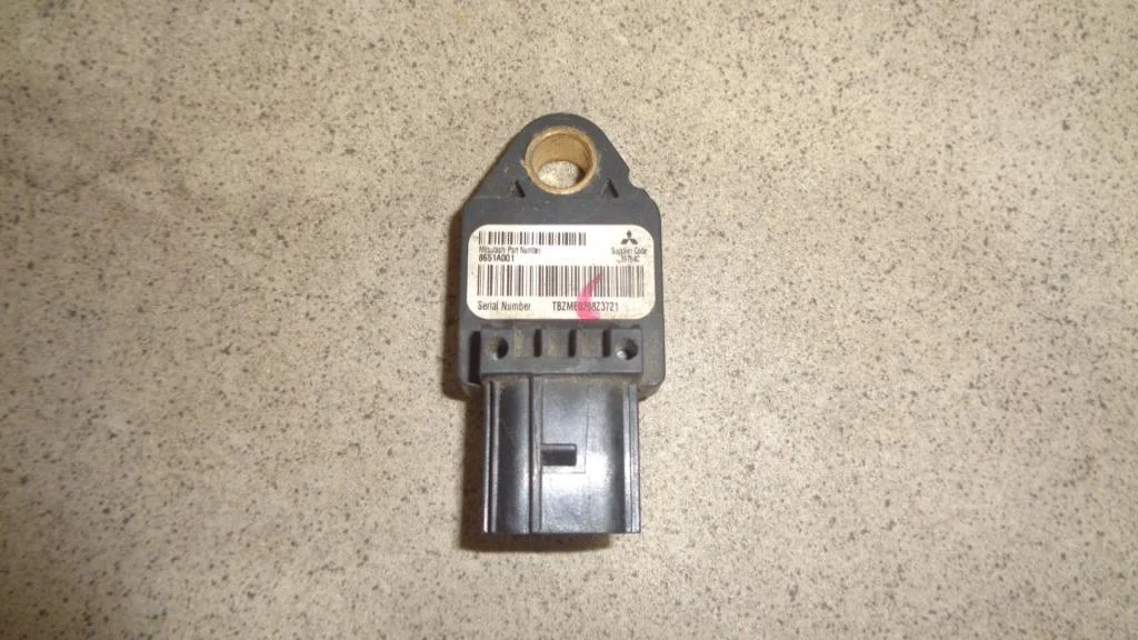 Датчик air bag Mitsubishi Lancer 10 CY