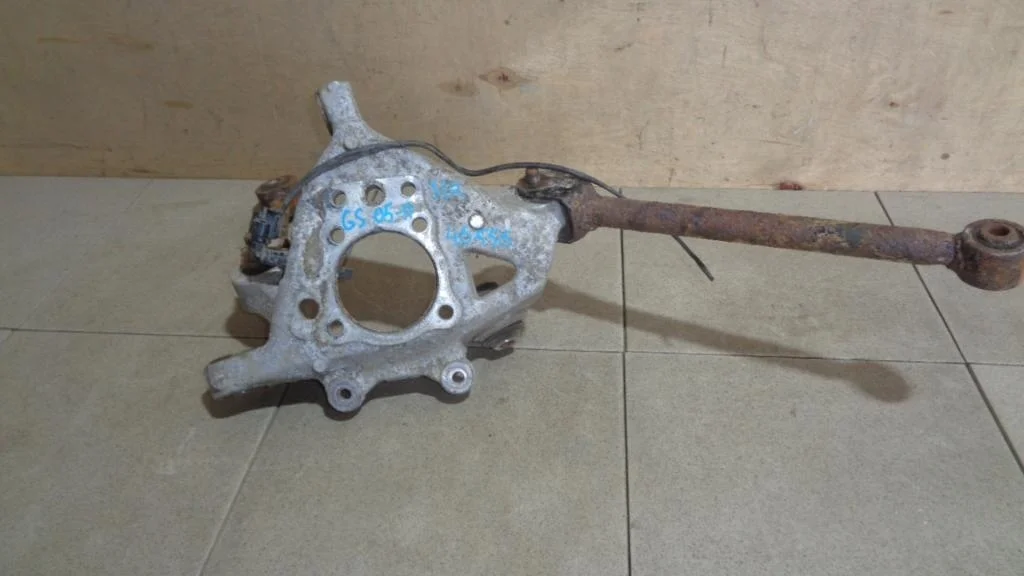 Кулак поворотный задний правый Lexus GS350 S190