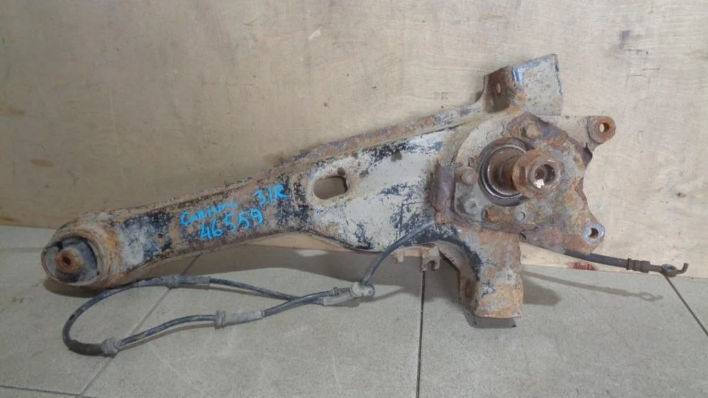 Рычаг задний продольный правый Mitsubishi Carisma 2000 DA