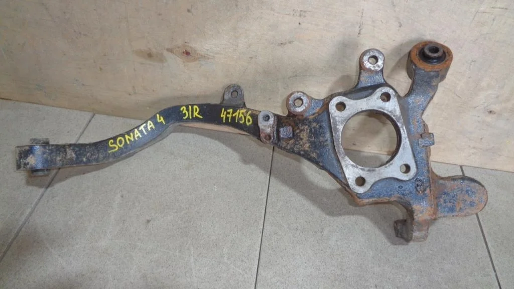 Кулак поворотный задний правый Hyundai Sonata 2007 EF