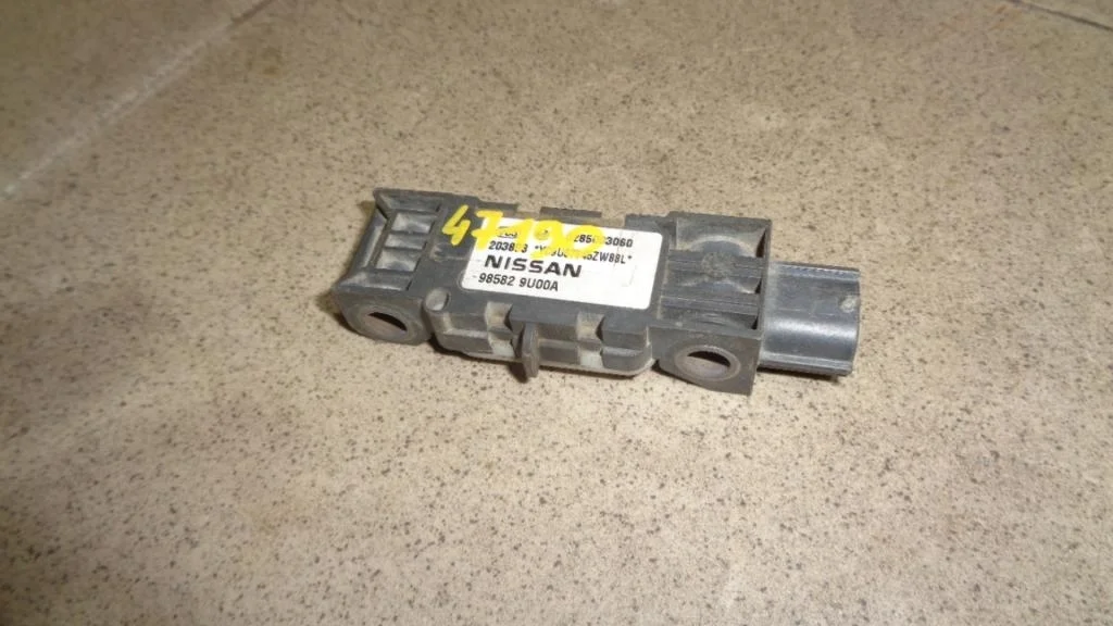 Датчик air bag Nissan Micra 2007 K12