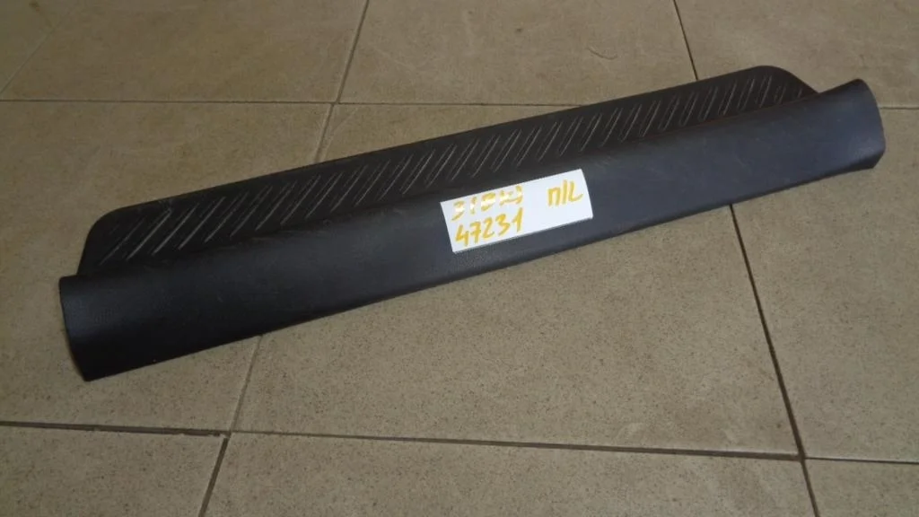 Накладка порога внутренняя Mazda 3 2006 BK