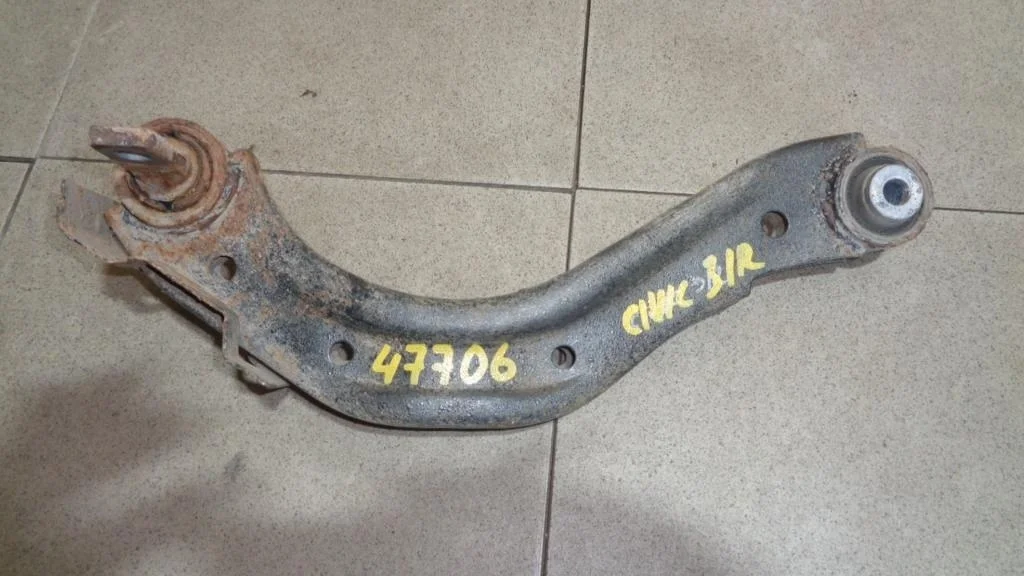 Рычаг задний верхний правый Honda Civic 4D 2008 FD