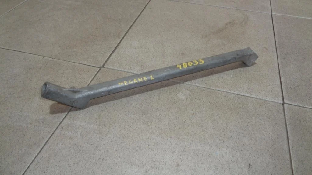 Кронштейн генератора Renault Megane 2