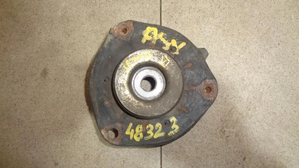 Опора переднего амортизатора Volkswagen Jetta 2009 A5