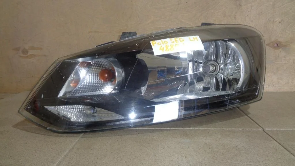 Фара левая Volkswagen Polo 5