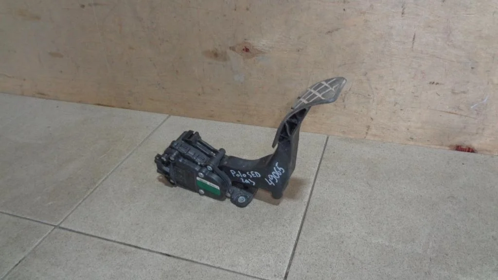 Педаль газа Volkswagen Polo 5