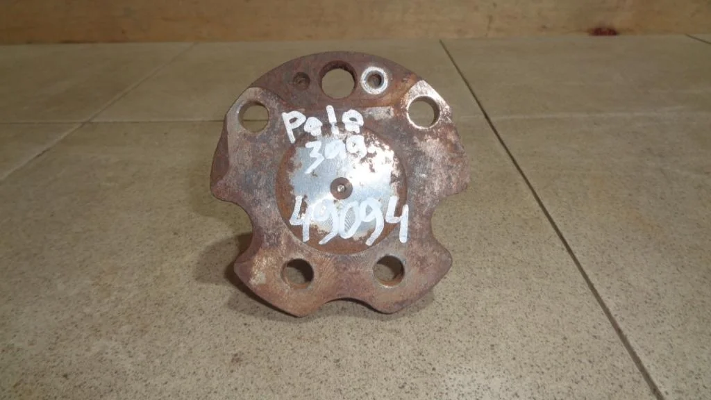 Цапфа Volkswagen Polo 5