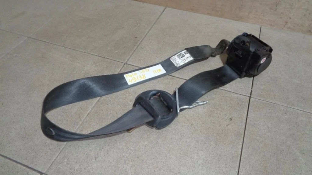 Ремень безопасности Volkswagen Polo 5