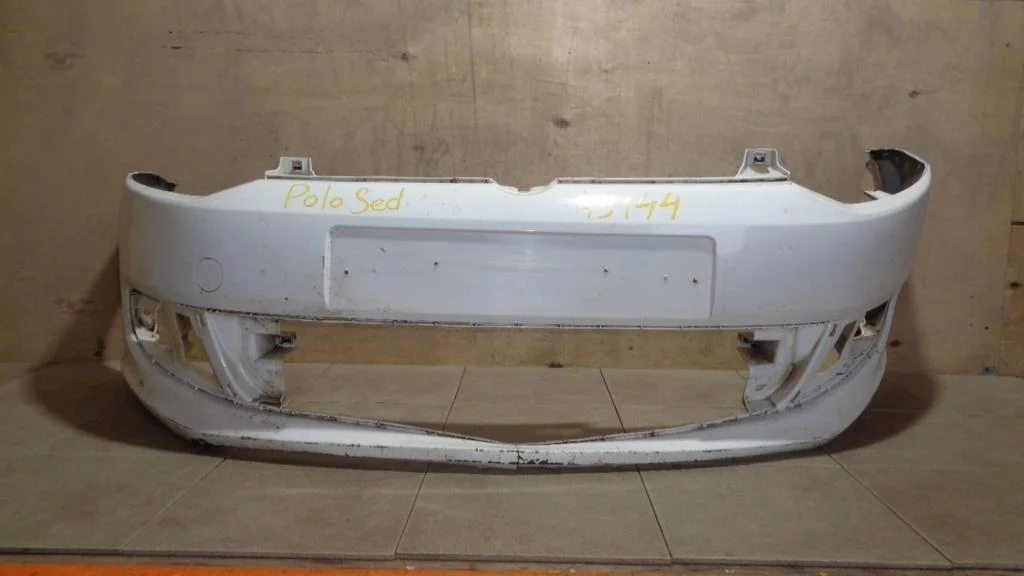 Бампер передний Volkswagen Polo 5