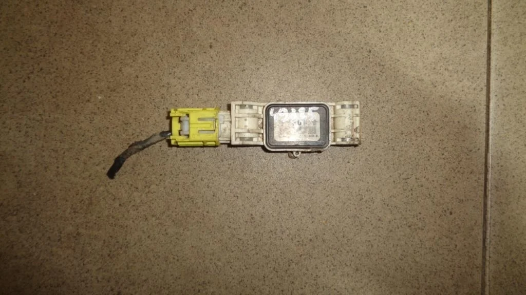 Датчик air bag Mitsubishi Outlander 1 CU