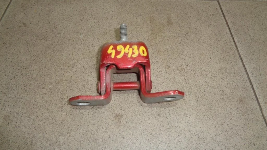 Петля двери задней правой нижняя Nissan Note E11