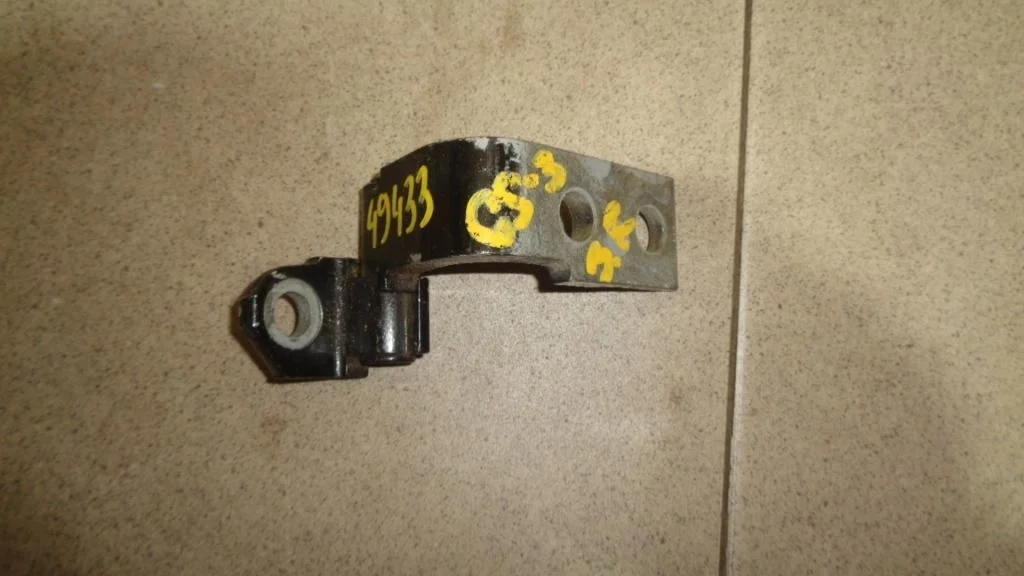 Петля двери задней правой верхняя Lexus GS350 S190