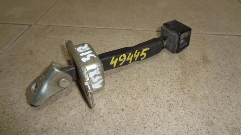 Ограничитель двери Mitsubishi ASX