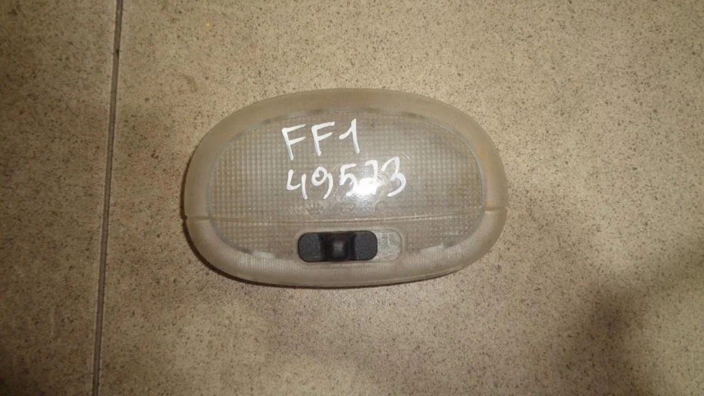 Плафон салонный Ford Focus 1