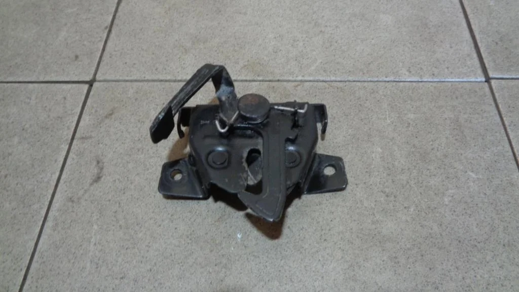 Замок капота Hyundai Getz TB