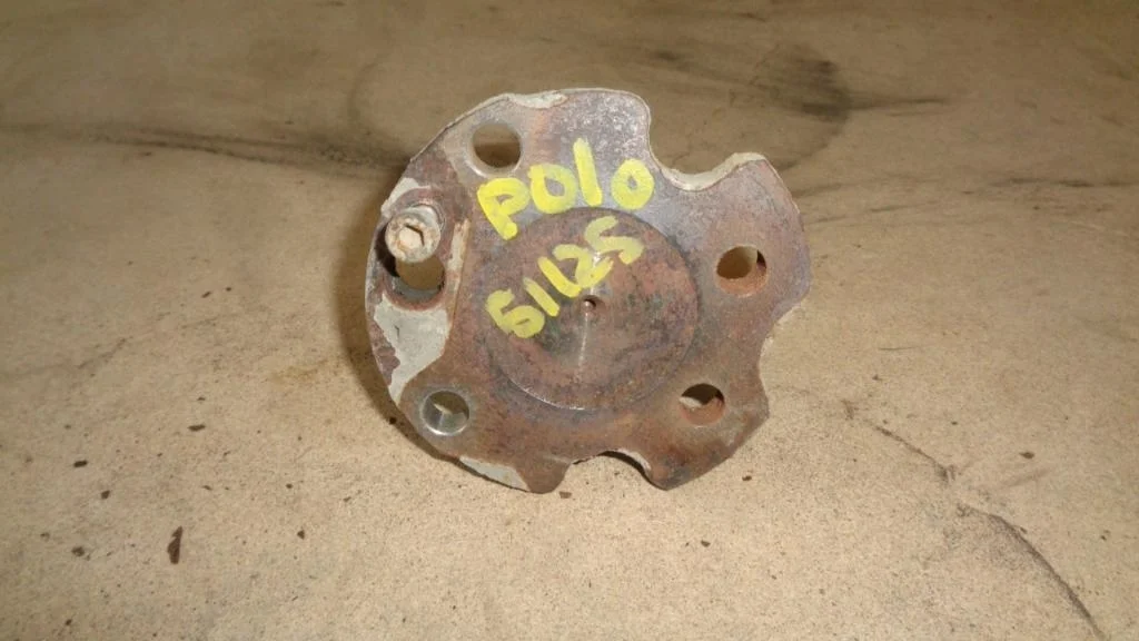 Цапфа Volkswagen Polo 5