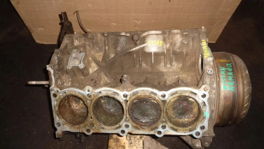 Блок двигателя Nissan Armada 2003 TA60