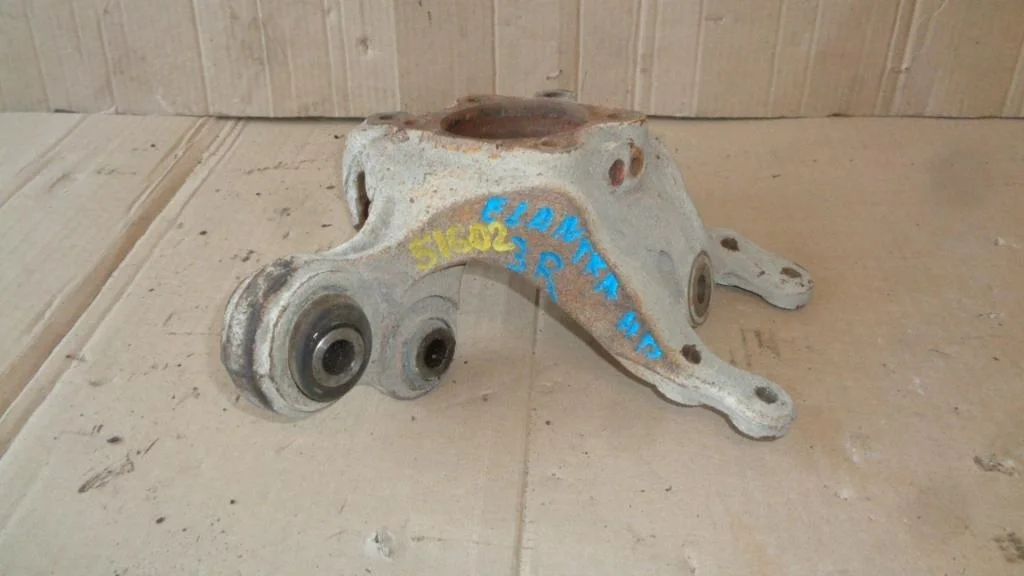 Кулак поворотный задний правый Hyundai Elantra HD