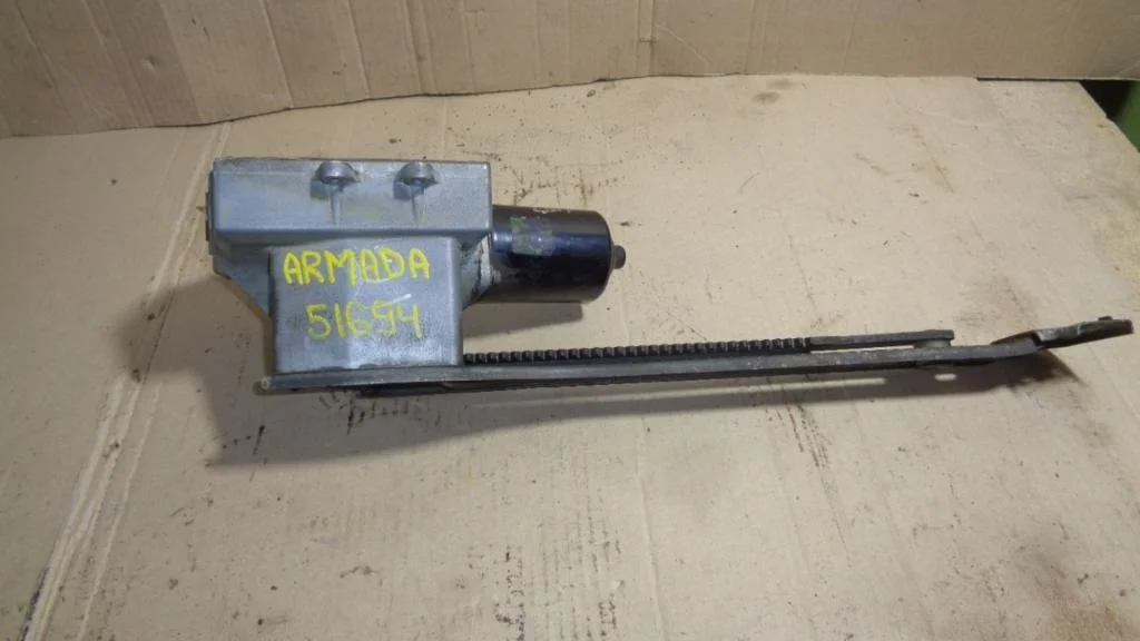 Механизм подъема двери багажника Nissan Armada 2003 TA60