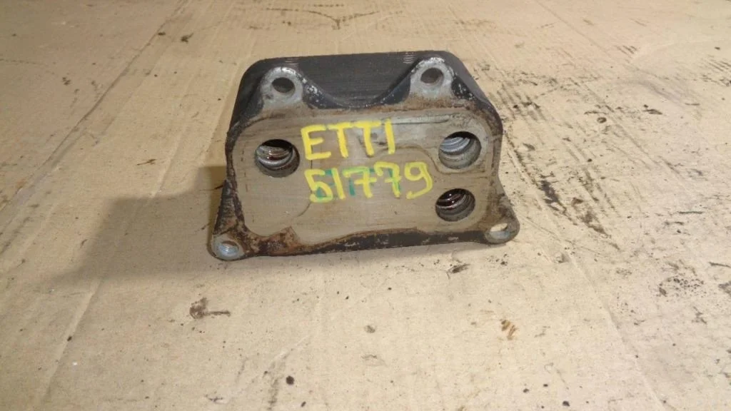 Радиатор масляный Skoda Yeti 5L