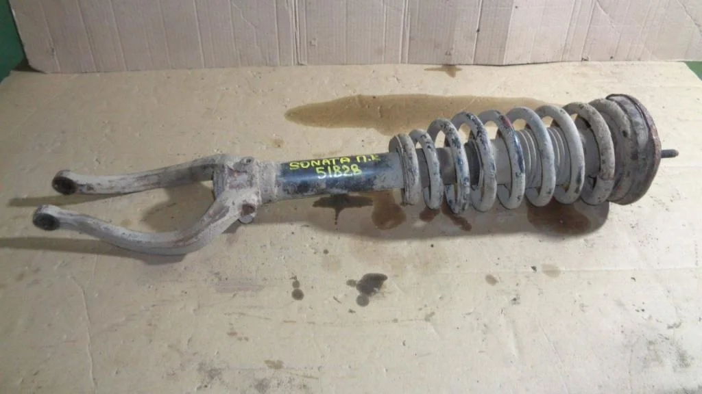 Амортизатор передний Hyundai Sonata EF