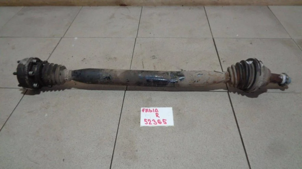 Полуось передняя правая Skoda Fabia 1 2005 6Y