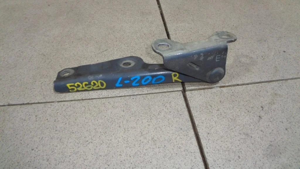 Петля капота правая Mitsubishi L200 2008 KA, KB